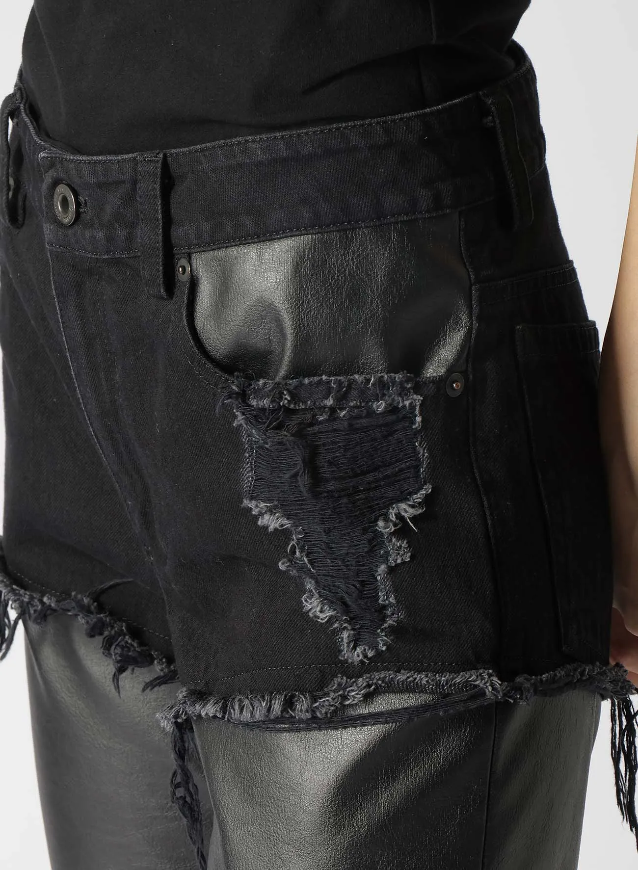 LEATHER   DENIM SLIM PANTS
